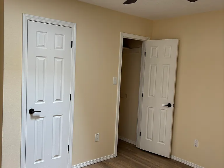 300 Geraldine Loop SE #A — Photo 9