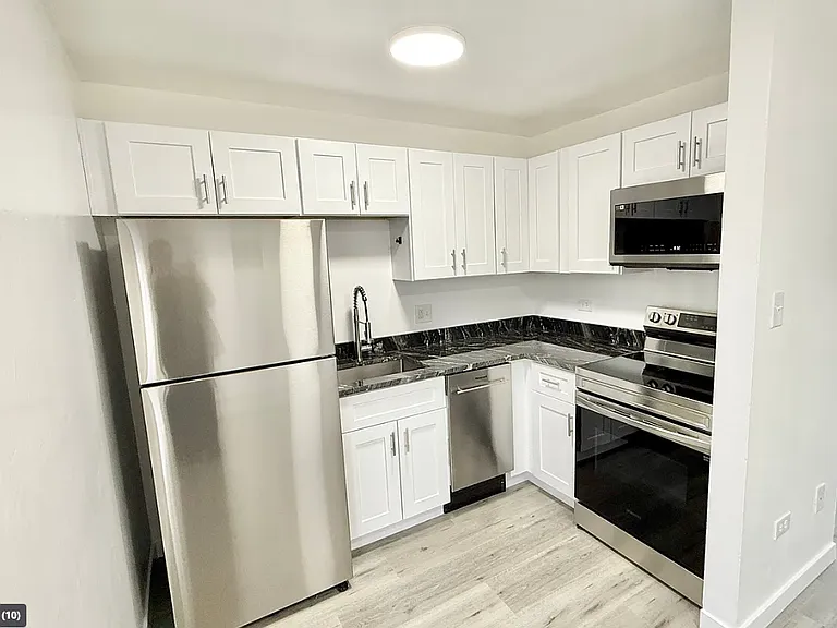 Oak North Apartments — Photo 20