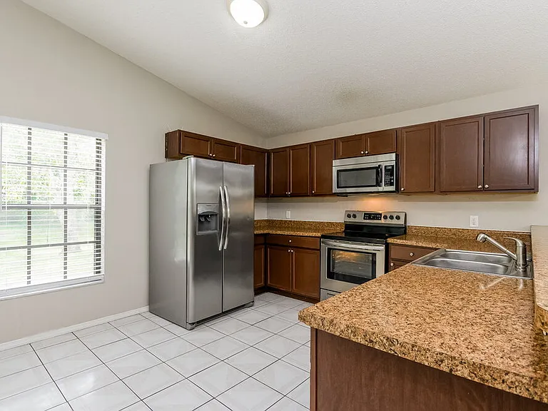 1657 Sunburst Way — Photo 8