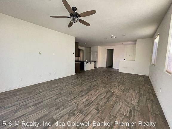 4th image of 340 Tyler Texas Pl