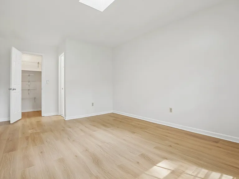 366 Potomac Dr — Photo 11
