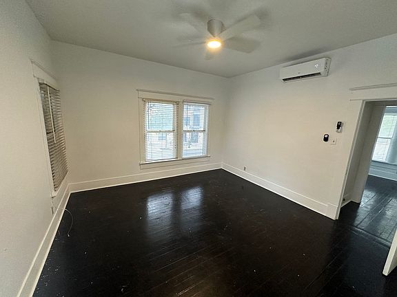 3rd image of 2514 Pearl St APT C