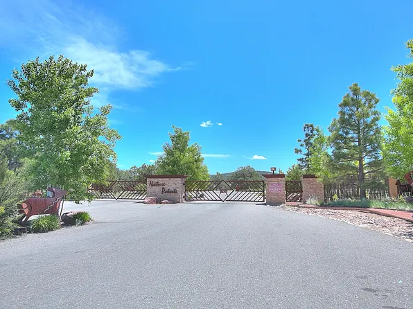 17 Thunder Hawk Rdg, Tijeras, NM 87059