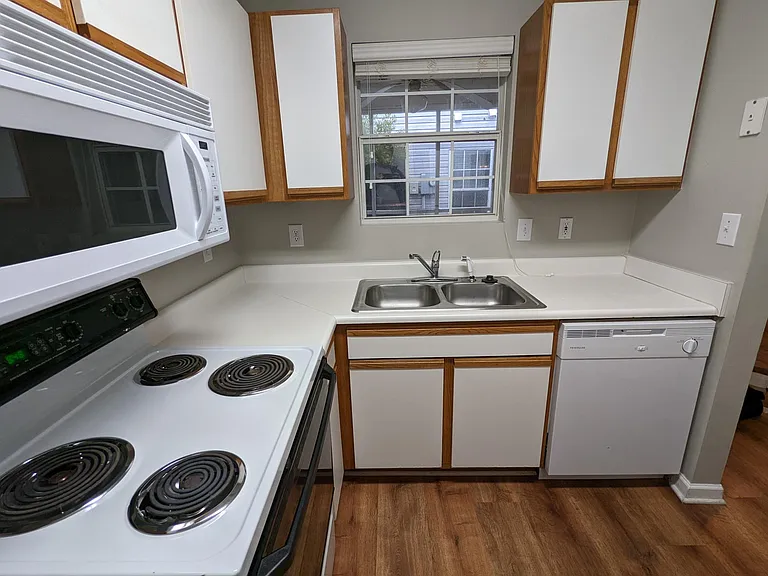 116 Brushy Hollow Ln — Photo 8
