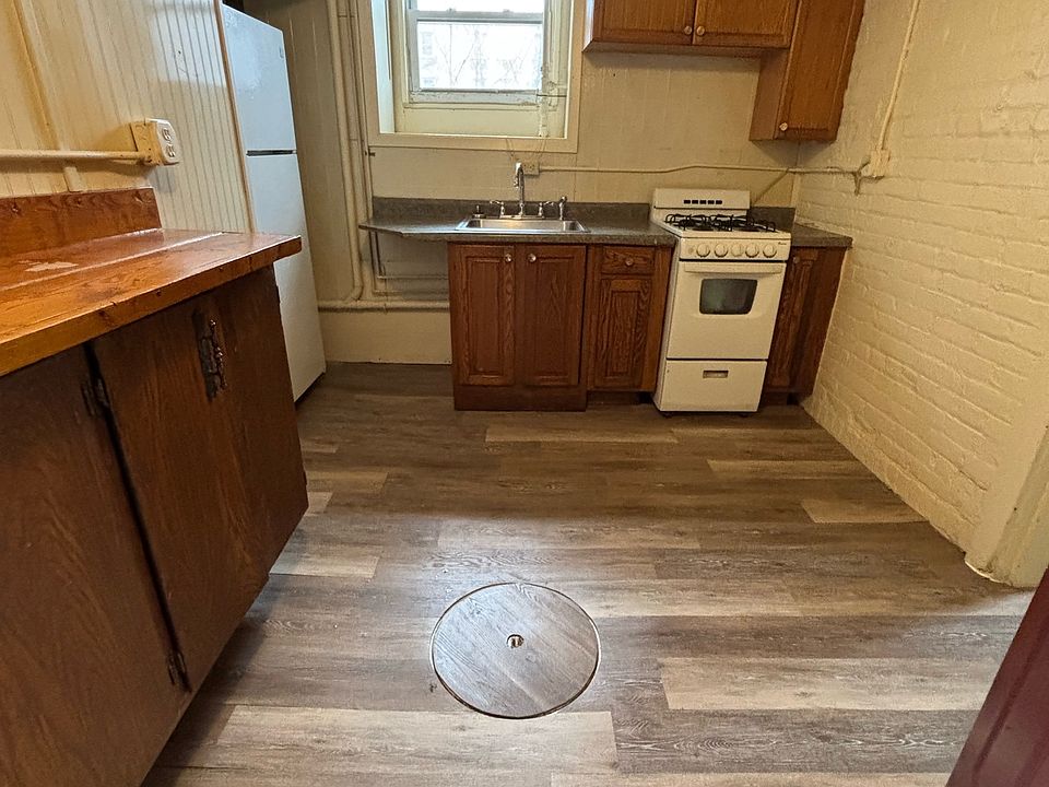1st image of 120 W 3rd St #11552410
