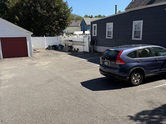 5th image of 42 Gorham St