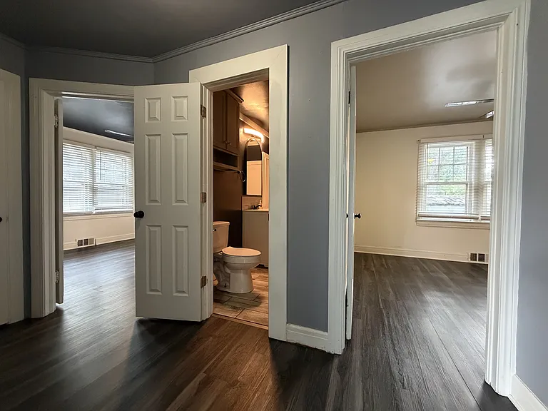 1095 S Ray Ave — Photo 13