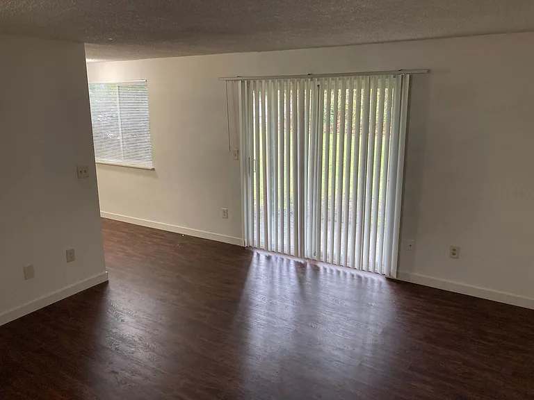 402 Golf Club Rd SE — Photo 8