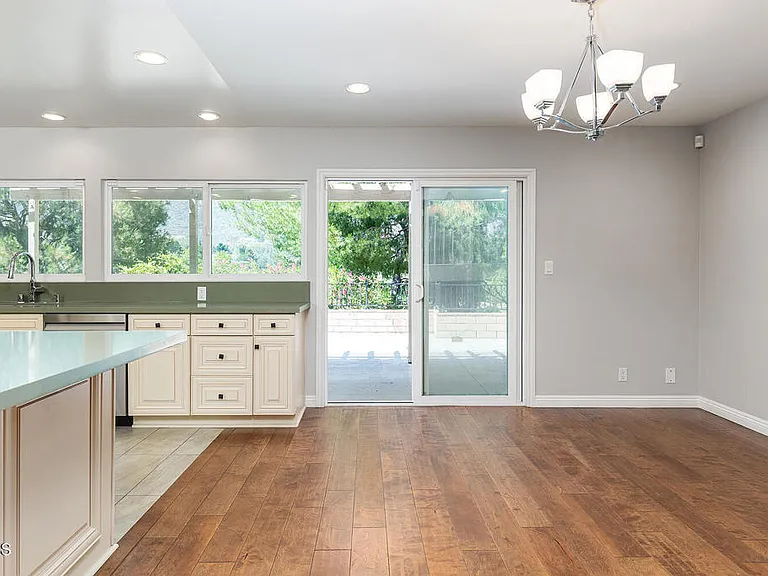 781 Starlight Heights Dr — Photo 5