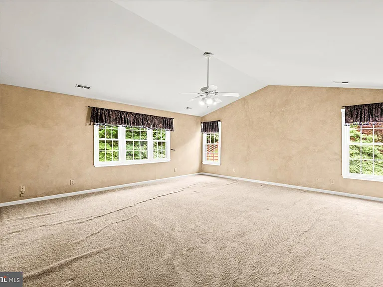 80 Stonewall Dr — Photo 6