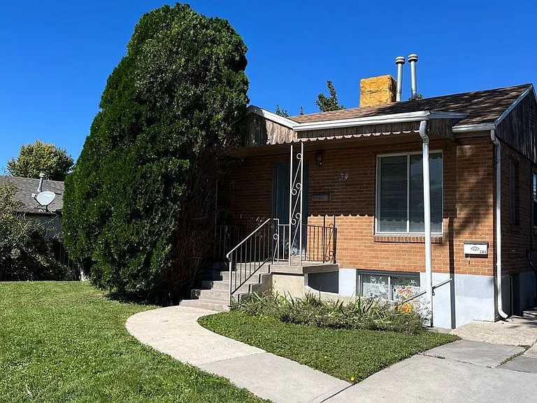 34 W Russett Ave #A — Photo 1