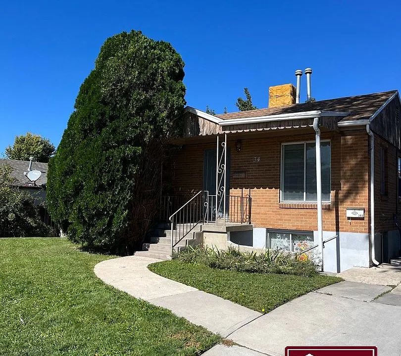 34 W Russett Ave #A