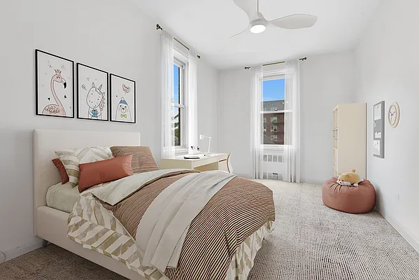 Bedroom, photo 9