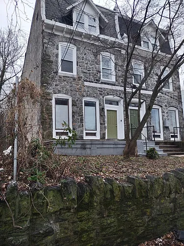 1712 W Tioga St Photo 1