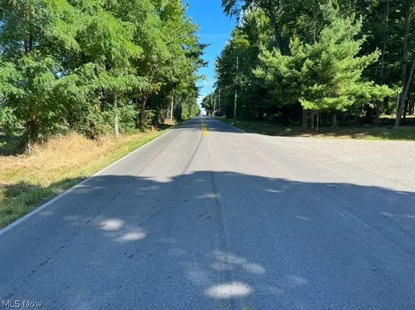 S Raccoon Rd, Canfield, OH 44406