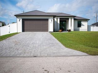 6133 Holt Ct, Fort Myers, FL 33905
