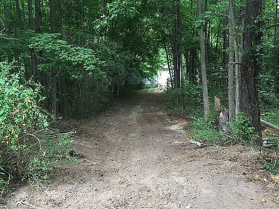 5th image of 798 White Oak Dr