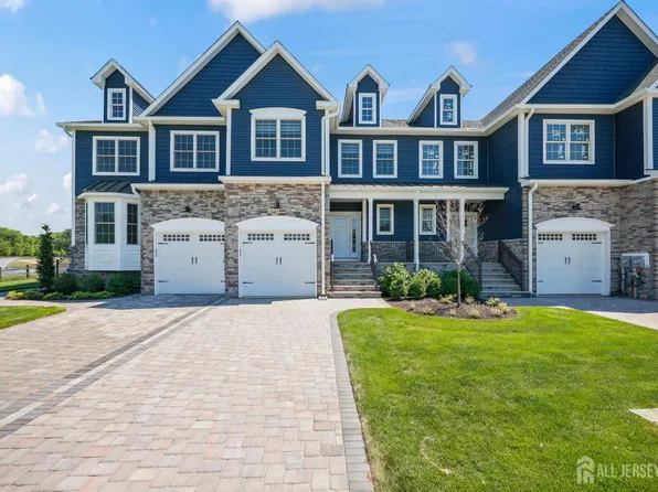 3 Valentino Dr, Old Bridge, NJ 08857