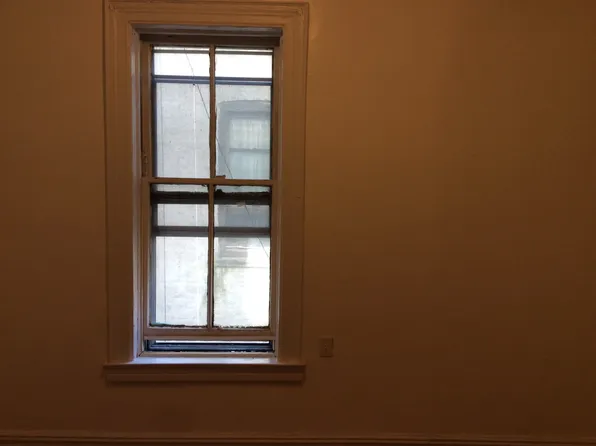 174 Prospect Park West image 7 of 14