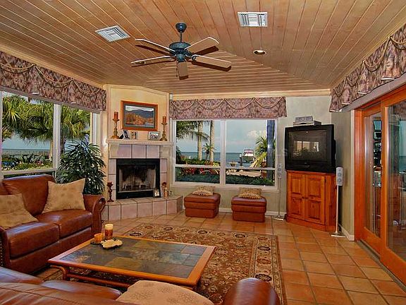 5th image of 3663 Bayshore Blvd NE