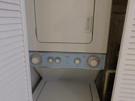 2nd image of 6444 N Hamilton Ave #1324