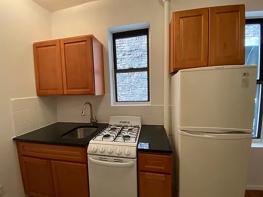 Rented by GreenVill Real Estate LLC | media 20