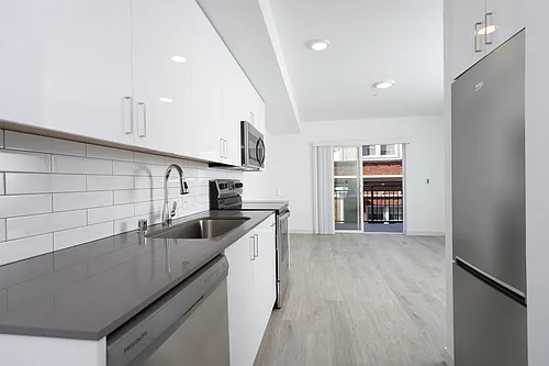 Floor plan Studio w/Deck
