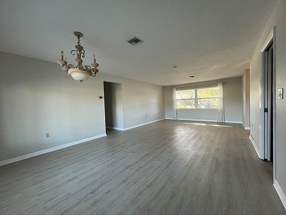 4th image of 415 Aruba Ct