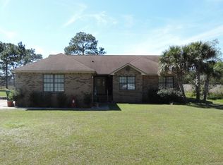 1951 Sparrow Ln, Navarre, FL 32566