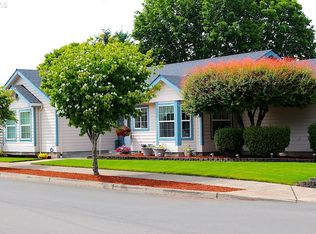 2302 N 32nd St, Springfield, OR 97477