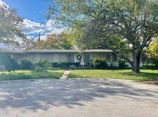 1215 Austin St, Portland, TX 78374