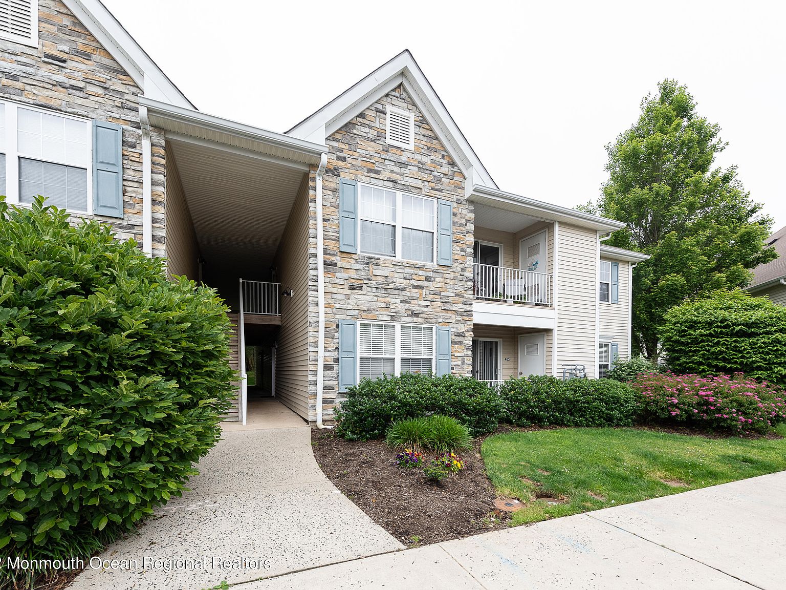 402 Wedgewood Circle, Belford, NJ 07718 Zillow