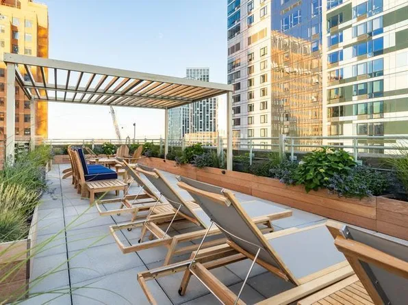 365 Bridge Street image 19 of 21