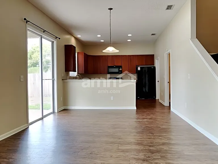 2859 Pebblewood Ln — Photo 6