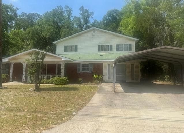 1st image of 2223 Pinewood Dr