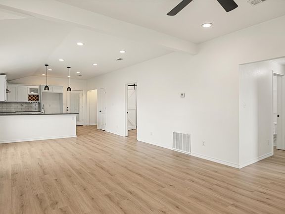 5th image of 500 Tolar Cemetery Rd