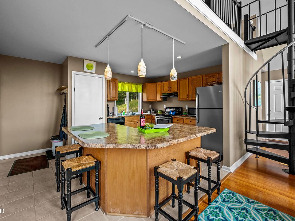 94th image of 3829 Island View Rd