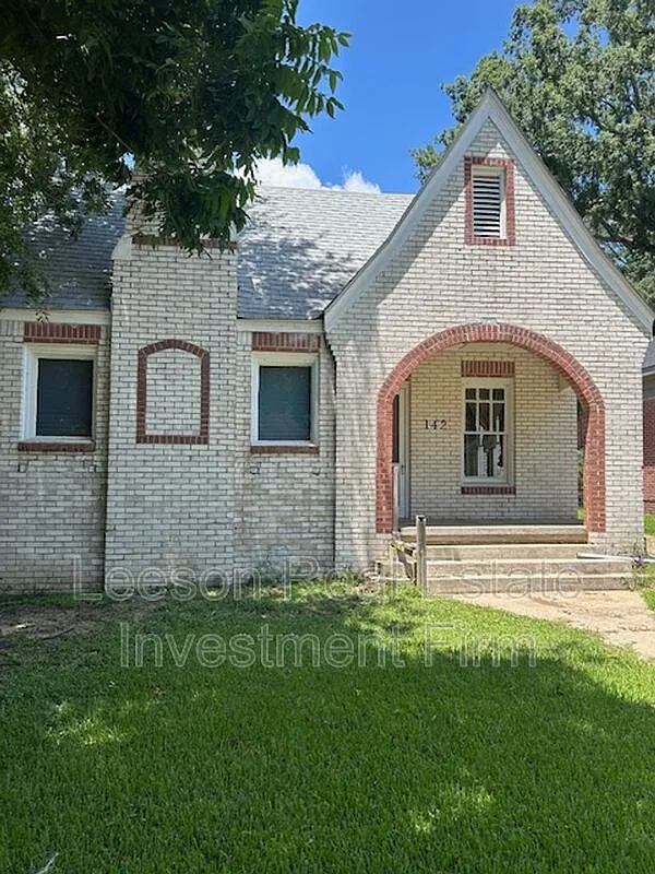 3 bed, 2.0 bath, 1540 sqft, $1,250 — Photo 2