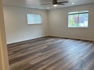 218 Belleview Ave, Rio Dell, CA 95562