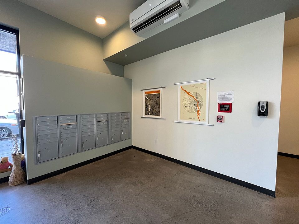 Building Photo 5