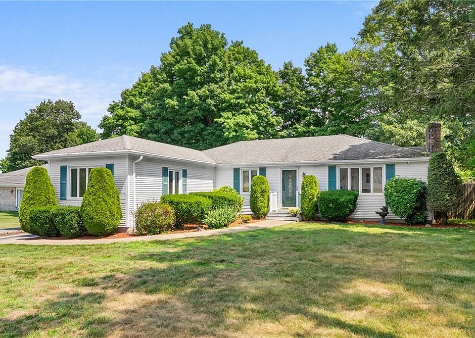 1st image of 71 Hawthorne Pl