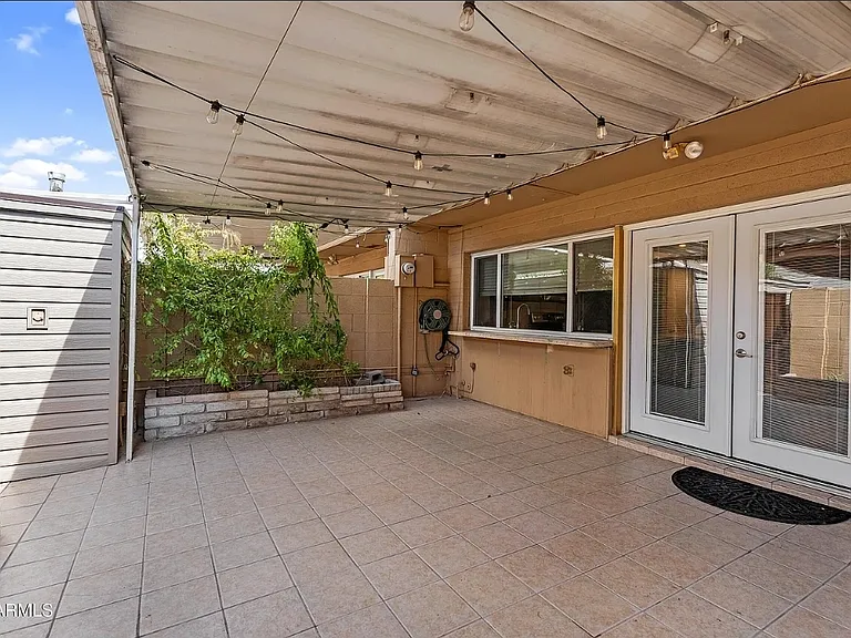 4245 N Miller Rd — Photo 11