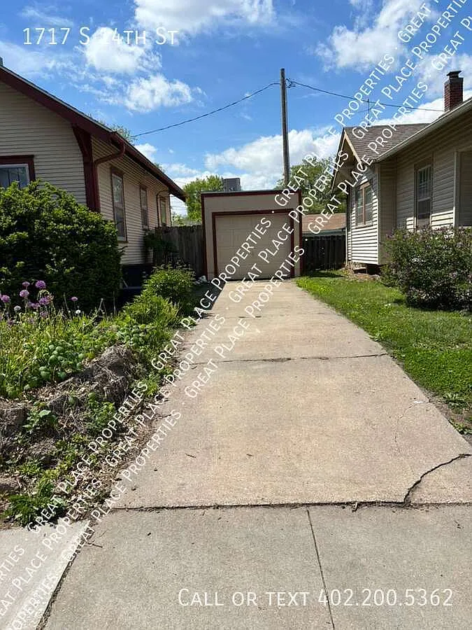 2 bed, 798 sqft, $1,200 — Photo 2