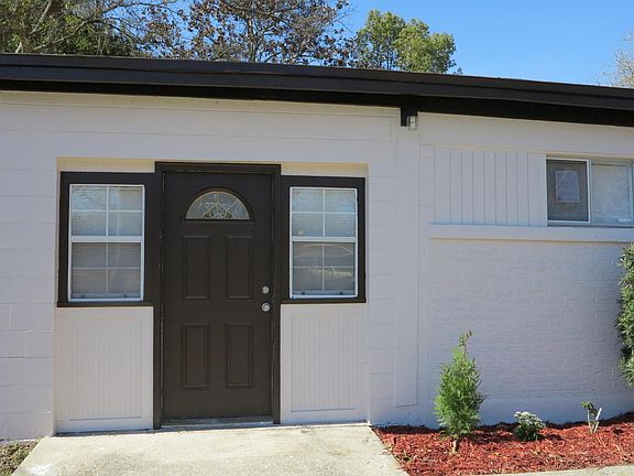 3rd image of 2342 W Burpee Dr