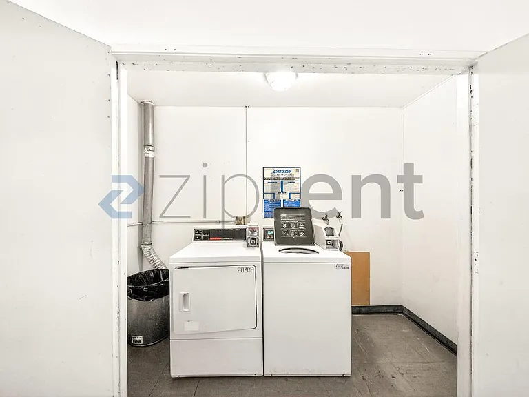843 S Ardmore Ave #204 — Photo 11