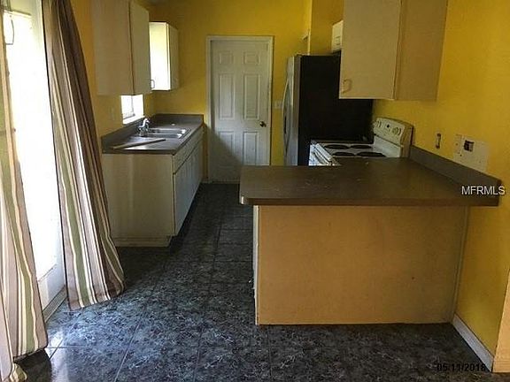 5th image of 3762 Country Ln