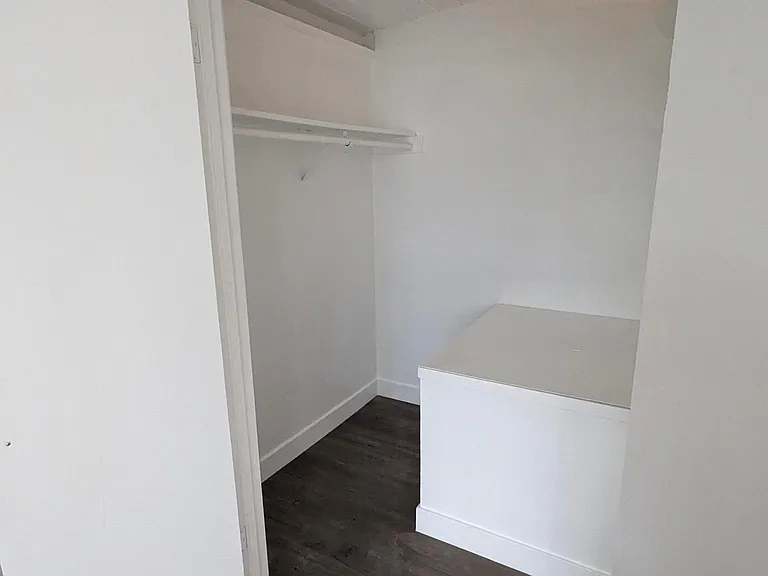 Closet 1