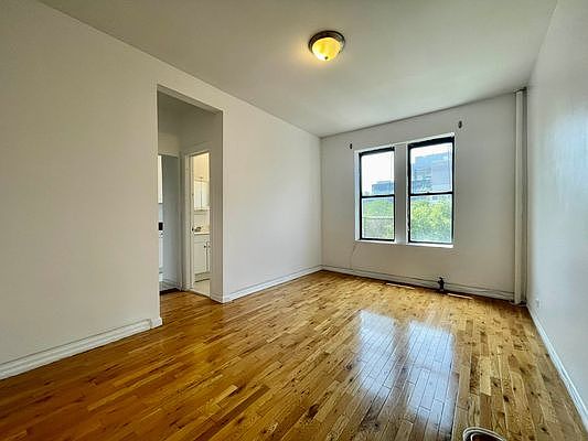 2nd image of 560 W 170th St APT 4E