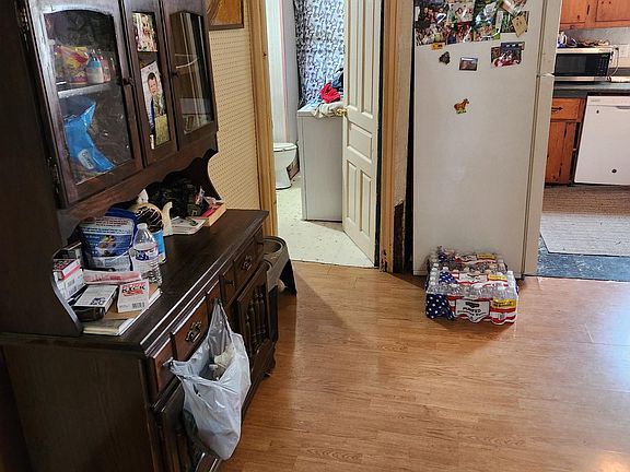 4th image of 338 C St