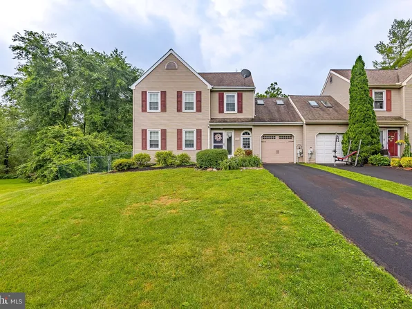 412 Windsor Cir, Exton, PA 19341